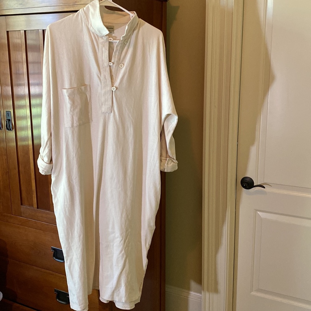 URBAN OUTFITTERS WOMENS XS LONG TUNIC / dress/ cover up night shirt. 100% COTTON